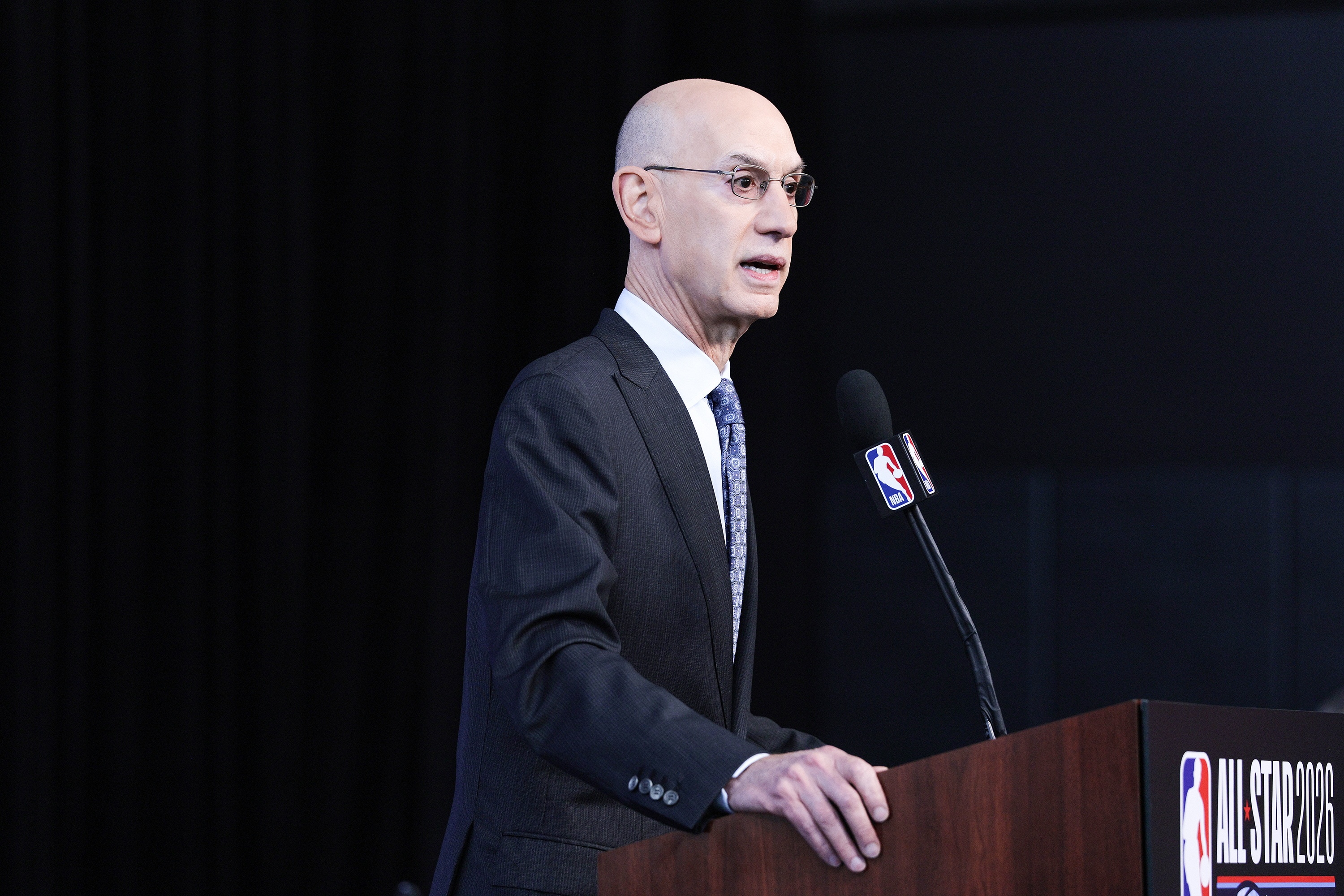 NBA直播吧-真得治治这摆烂了！单赛季8支球队输55场+ NBA历史首次！